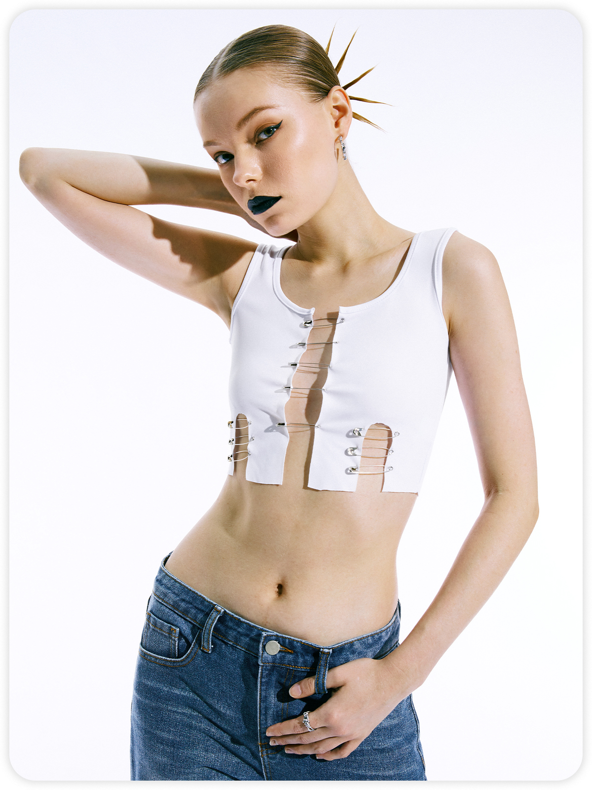 Y2K White Cut Out Clip Top Tank Top & Cami