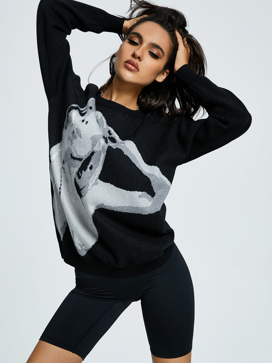 Crew Neck Figure Long Sleeve Sweater