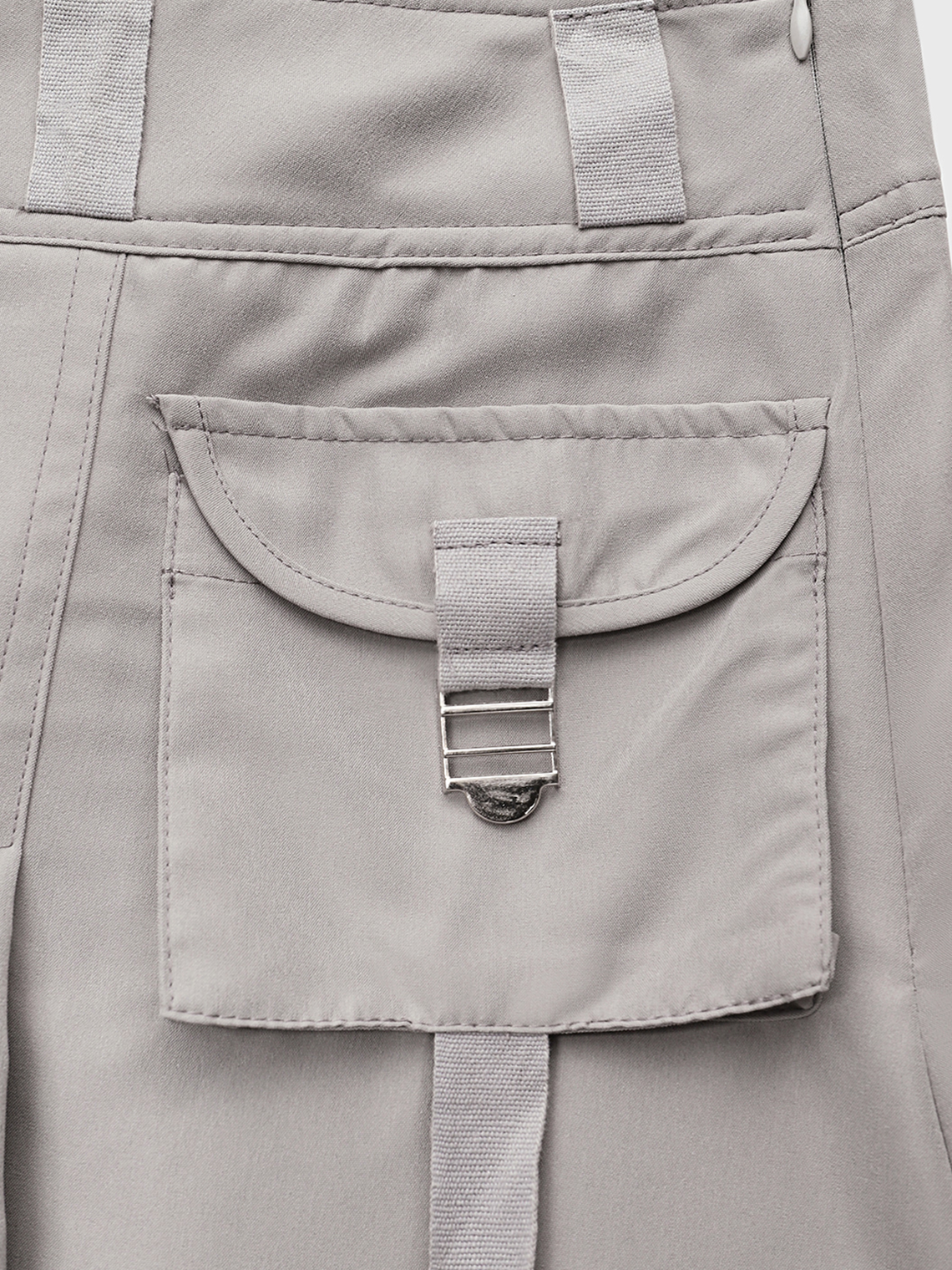 Pleated Plain Short Cargo Skirt