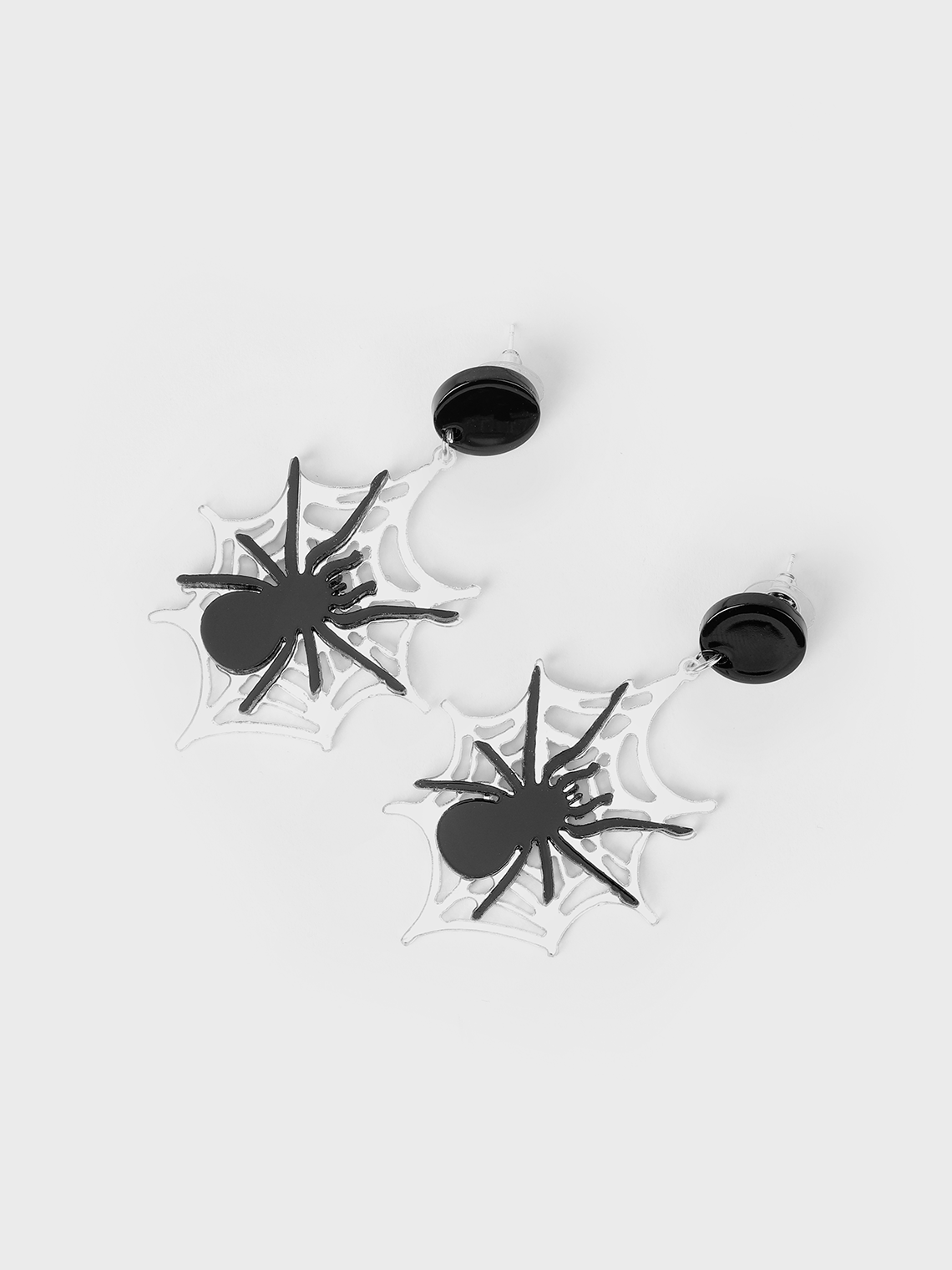 Metal Spider Pattern Earrings